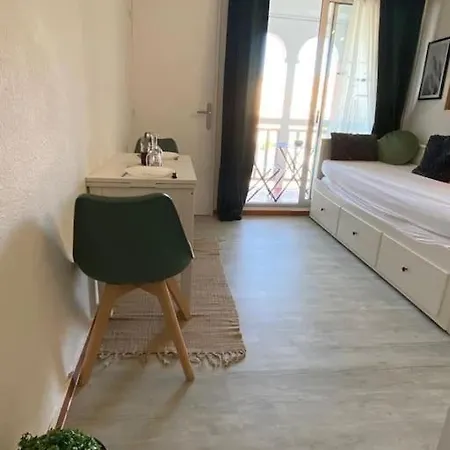 Superbe Renove Avec Piscine Et Vue Marina Apartament *