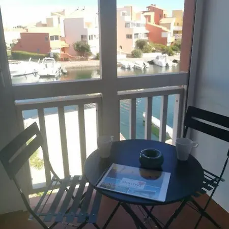 Superbe Renove Avec Piscine Et Vue Marina