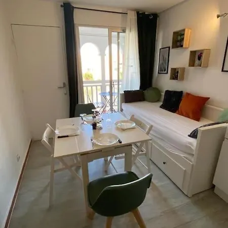 Superbe Renove Avec Piscine Et Vue Marina Apartament