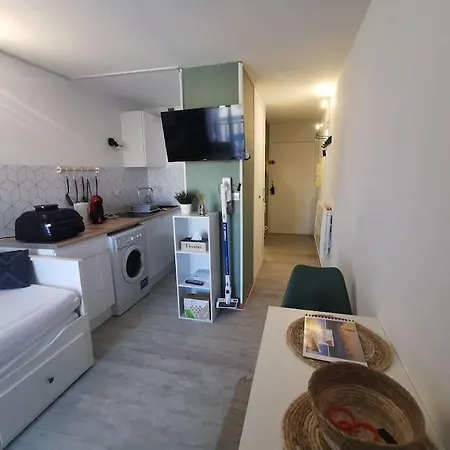 Superbe Renove Avec Piscine Et Vue Marina Apartament