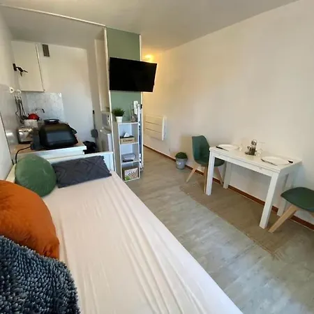 Superbe Renove Avec Piscine Et Vue Marina *