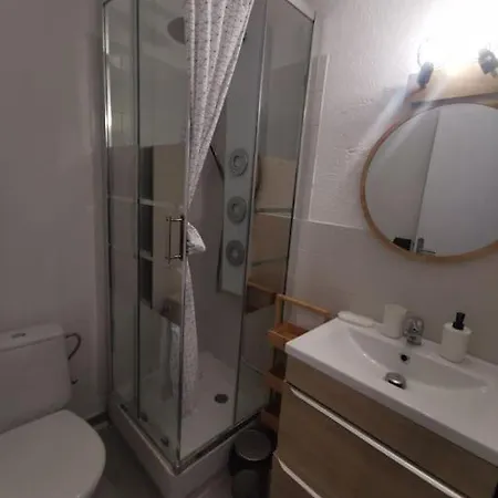 Apartament Superbe Renove Avec Piscine Et Vue Marina *