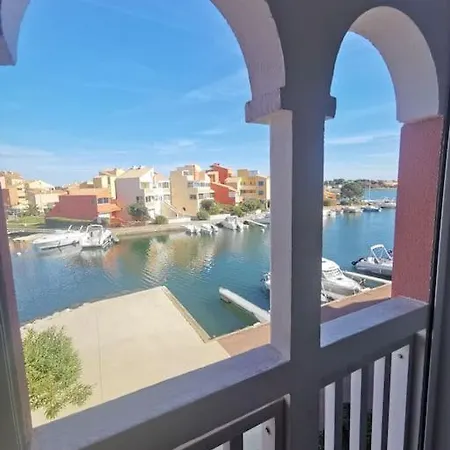 Superbe Renove Avec Piscine Et Vue Marina Apartament *