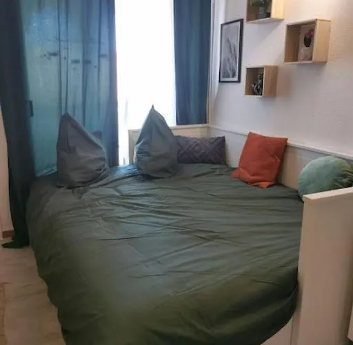 Superbe Renove Avec Piscine Et Vue Marina